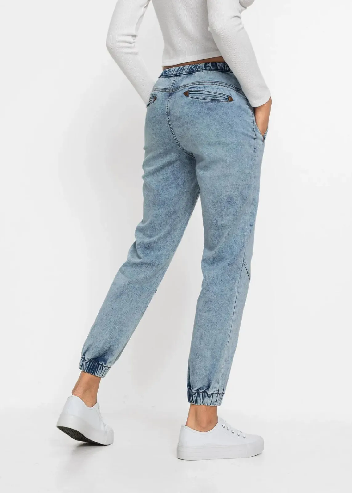 bonprix Jeans|Kurzgrößen^Jogg Jeans Mid Waist, stretch blau washed
