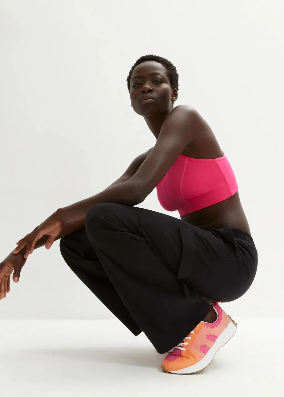 bonprix Bekleidung·Sweat|Bekleidung·Blusen & Tuniken^Jogginghose aus elastischem Baumwoll-Mix schwarz