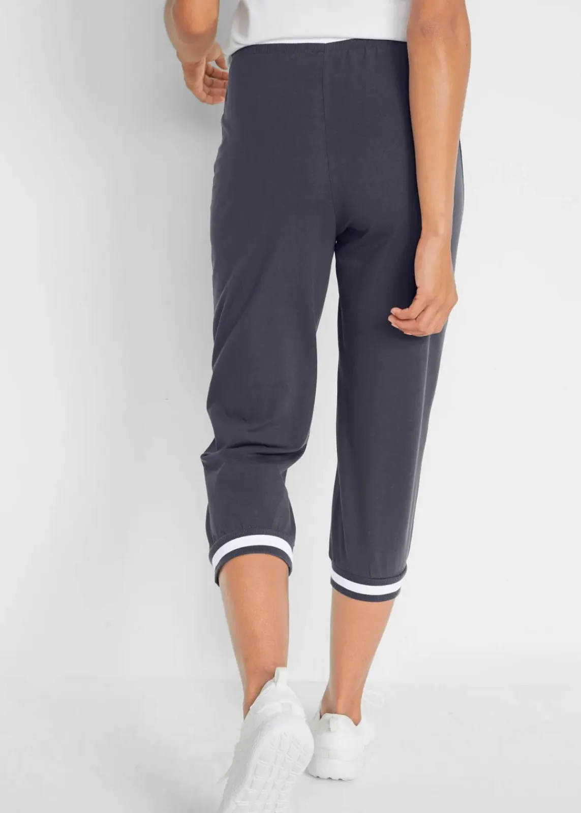 bonprix Hosen|Sweat^Jogginghose, 3/4-Länge aus Baumwollmix nachtblau bedruckt