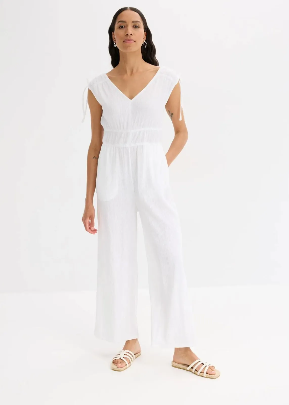 bonprix Bekleidung·Homewear|Jumpsuits^Jumpsuit aus strukturiertem Crêpe weiß