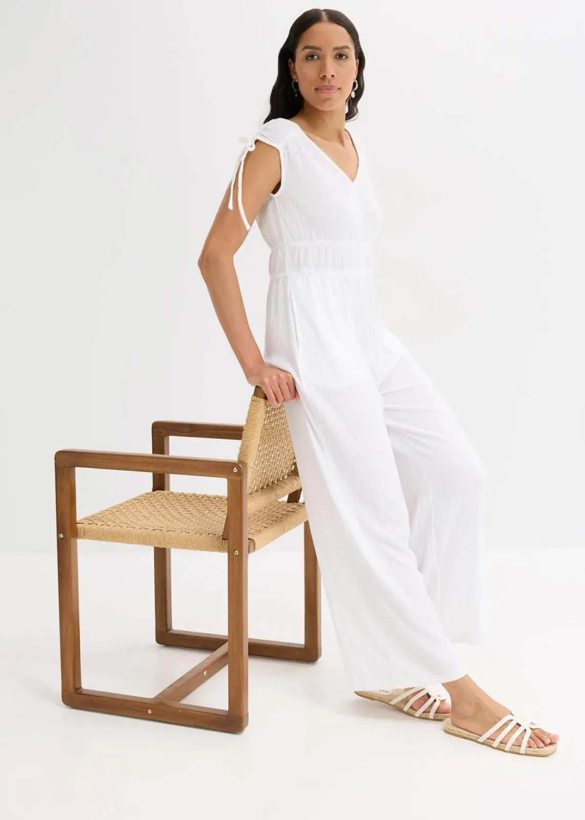 bonprix Bekleidung·Homewear|Jumpsuits^Jumpsuit aus strukturiertem Crêpe weiß
