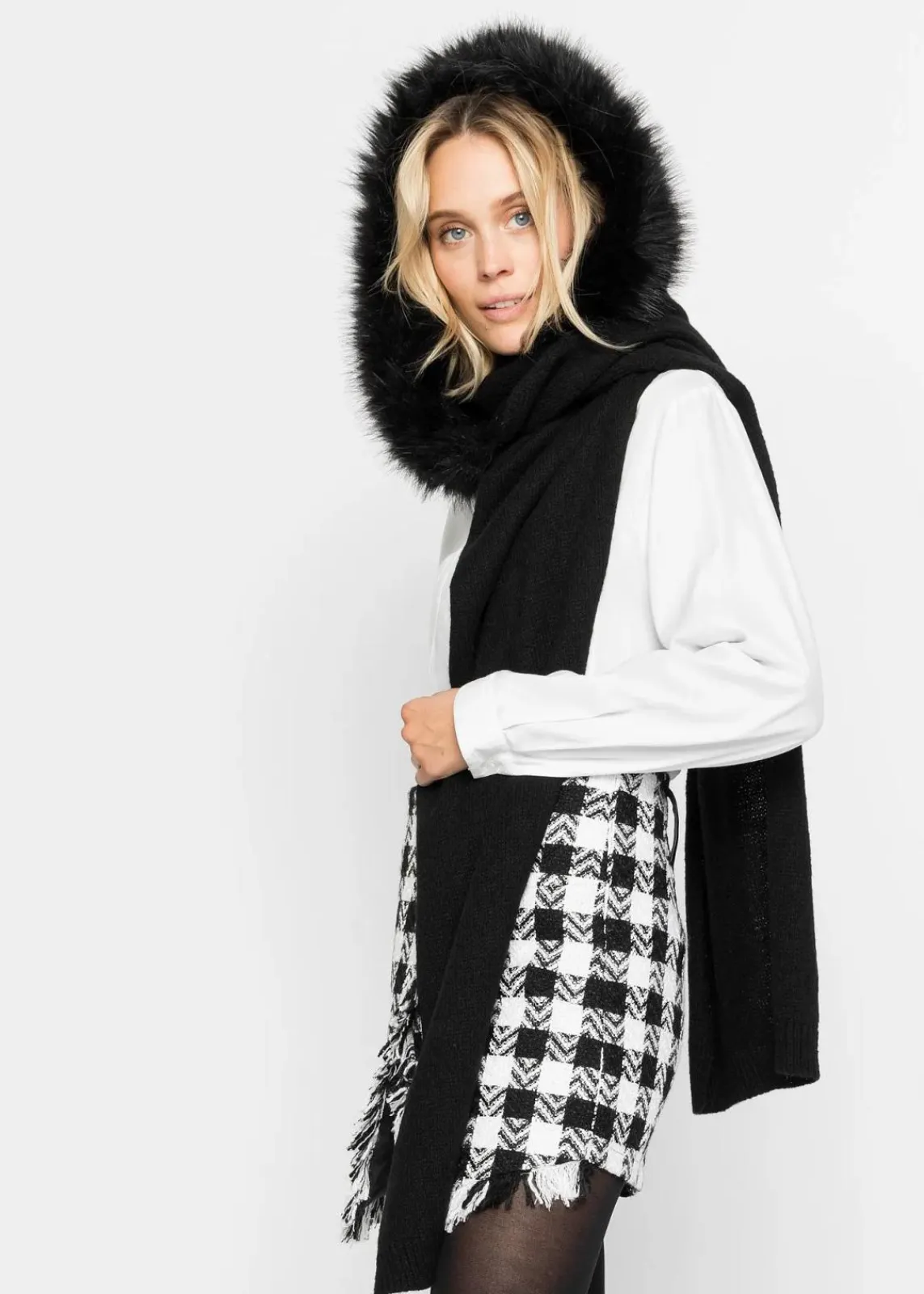 bonprix Schals & Tücher|Schuhe & Accessoires In Spezialgrößen·Tücher & Ponchos^Kapuzenschal schwarz