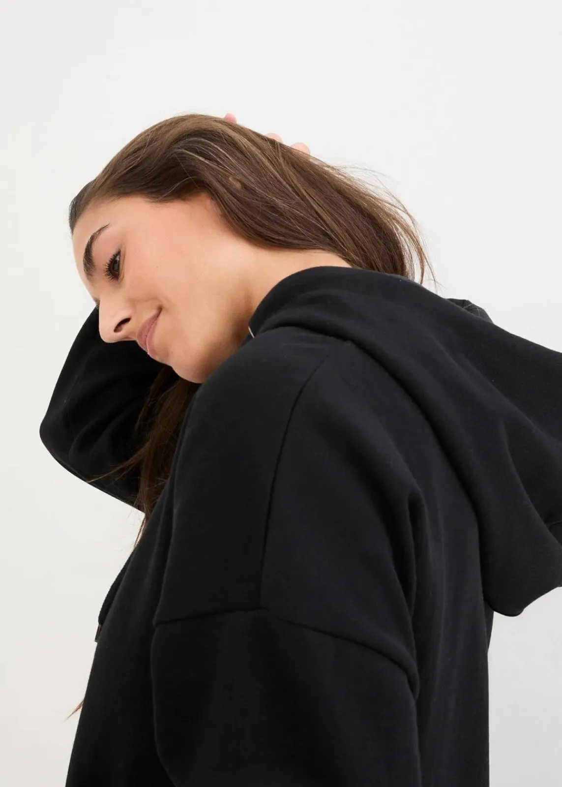 bonprix Sweat|Nachhaltigere Materialien^Kapuzen-Sweatjacke schwarz