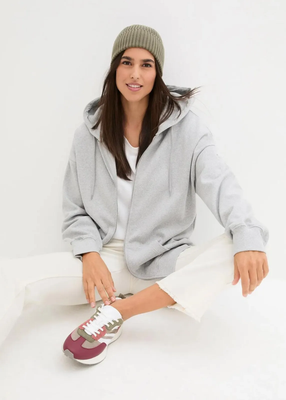 bonprix Sweat|Nachhaltigere Materialien^Kapuzen-Sweatjacke hellgrau meliert
