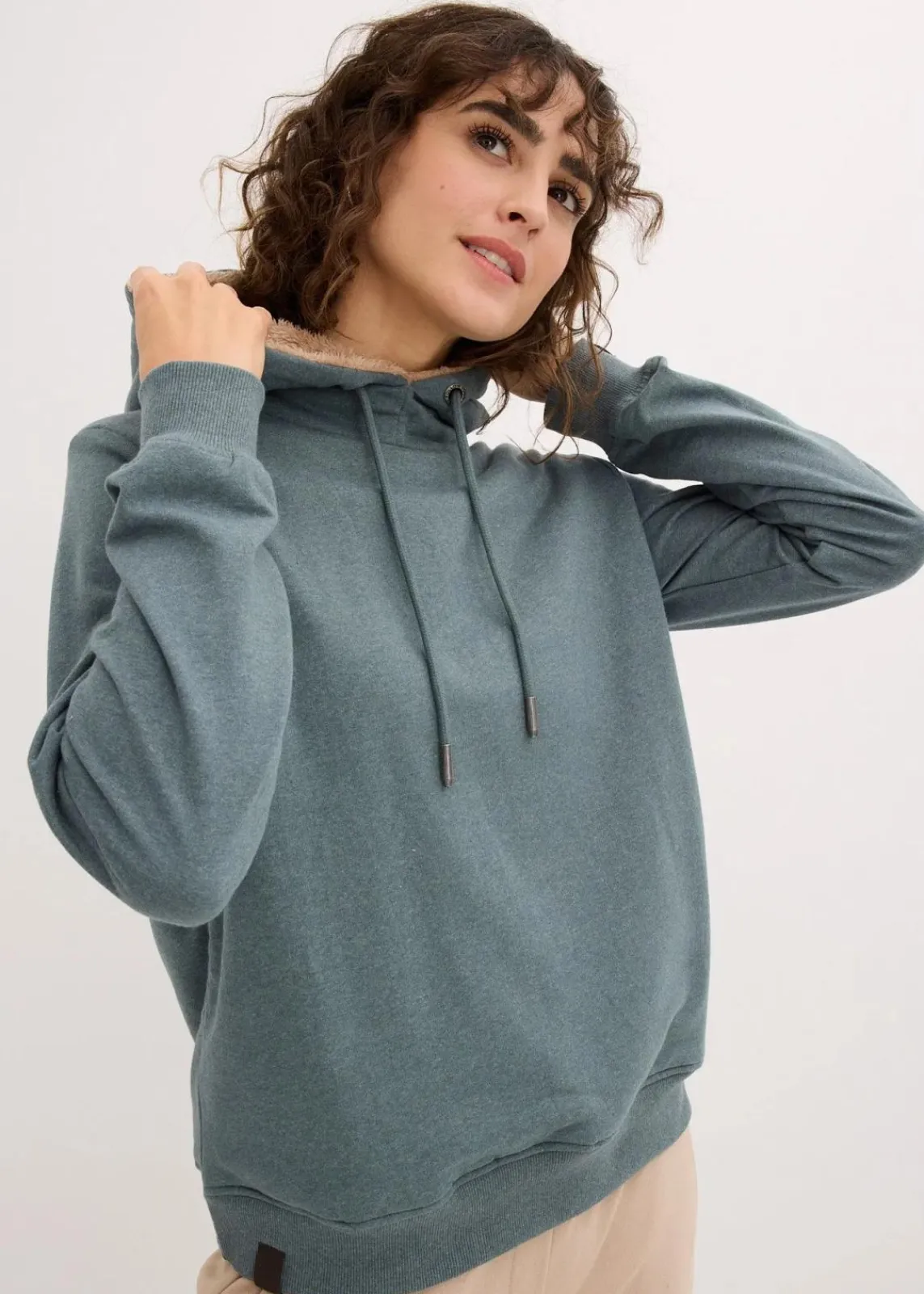 bonprix Bekleidung·Blusen & Tuniken|Nachhaltigere Materialien^Kapuzensweatshirt aus Baumwoll-Mix und Teddy-Futter eukalyptusgrün