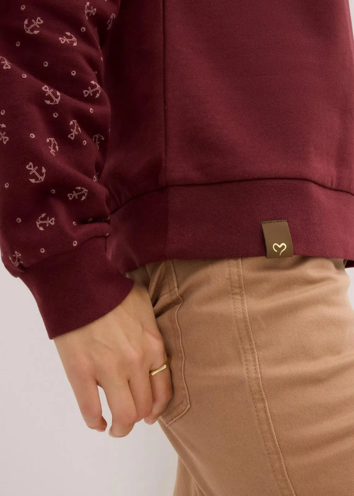 bonprix Nachhaltigere Materialien^Kapuzensweatshirt mit Reißverschluss aus reiner Baumwolle dunkelbeere