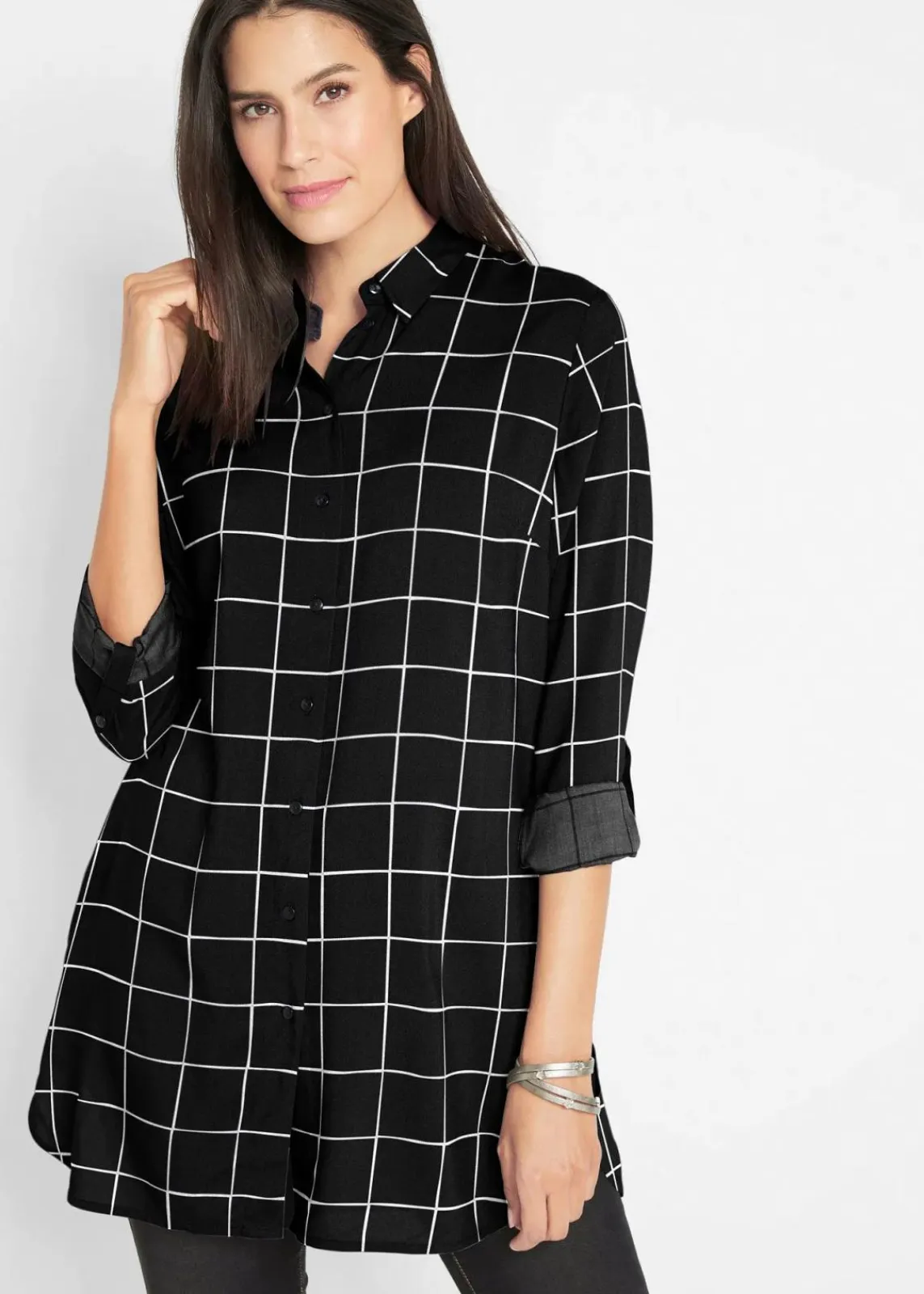 bonprix Bekleidung·Jacken & Mäntel|Blusen & Tuniken^Karierte Longbluse mit Taschen schwarz/wollweiß kariert