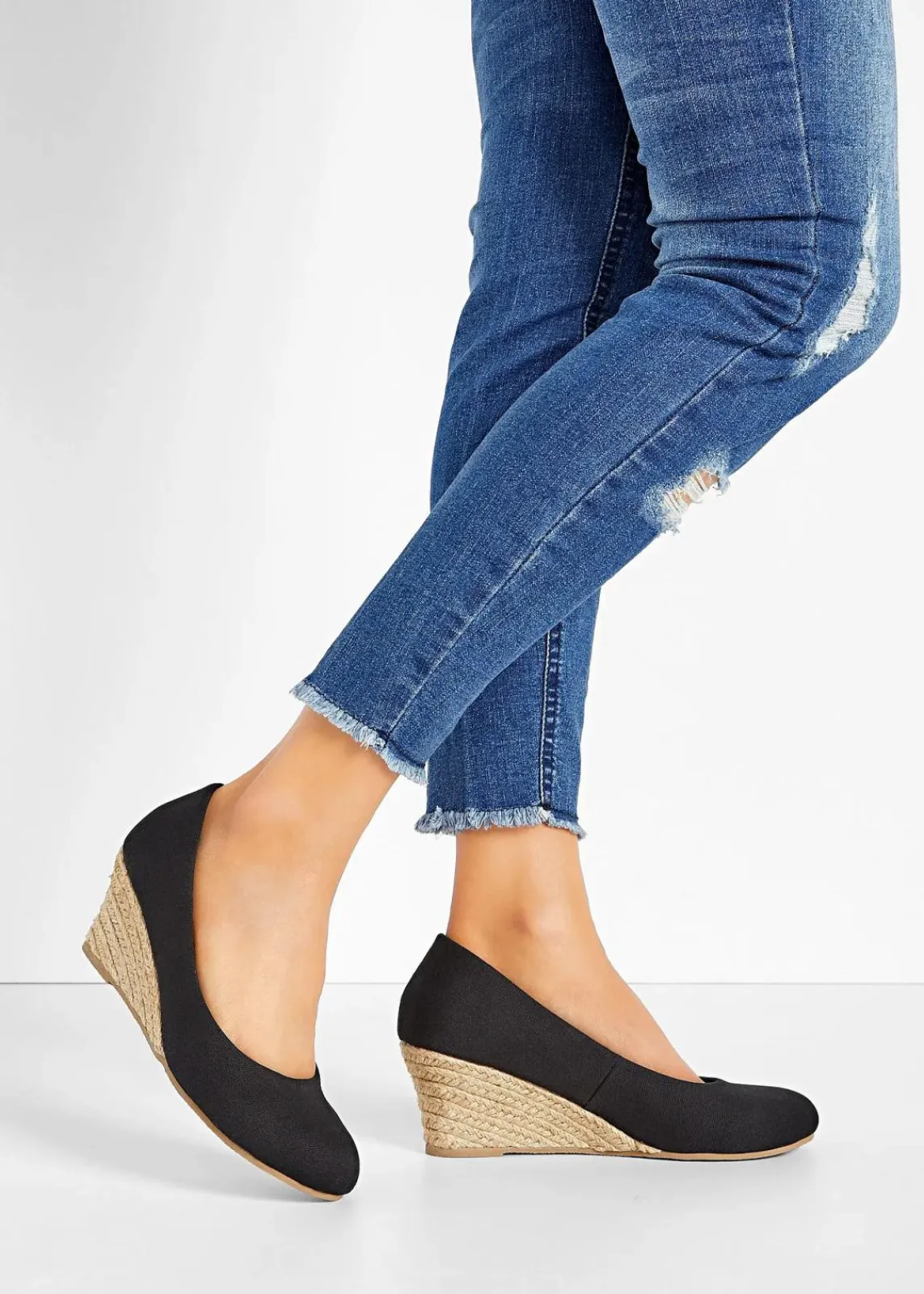 bonprix Pumps^Keilpumps in Bastoptik schwarz