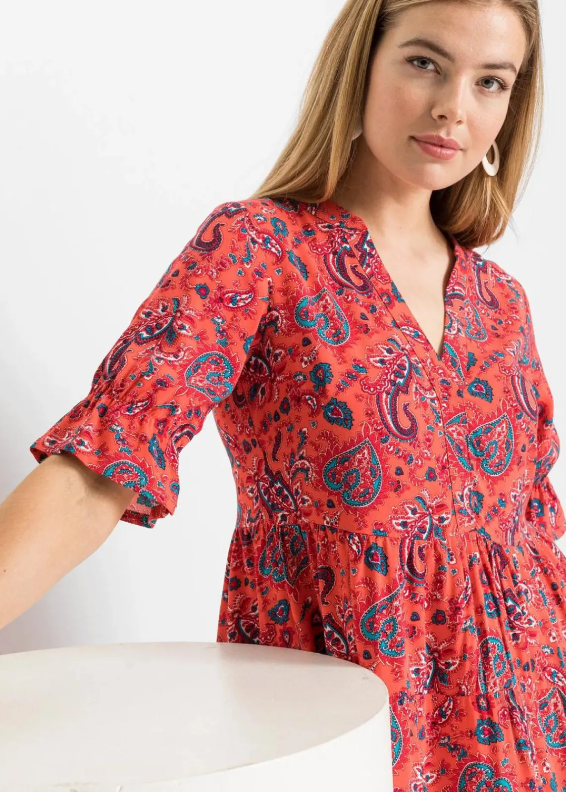 bonprix Nachhaltigere Materialien|Kleider^Kleid rot paisley