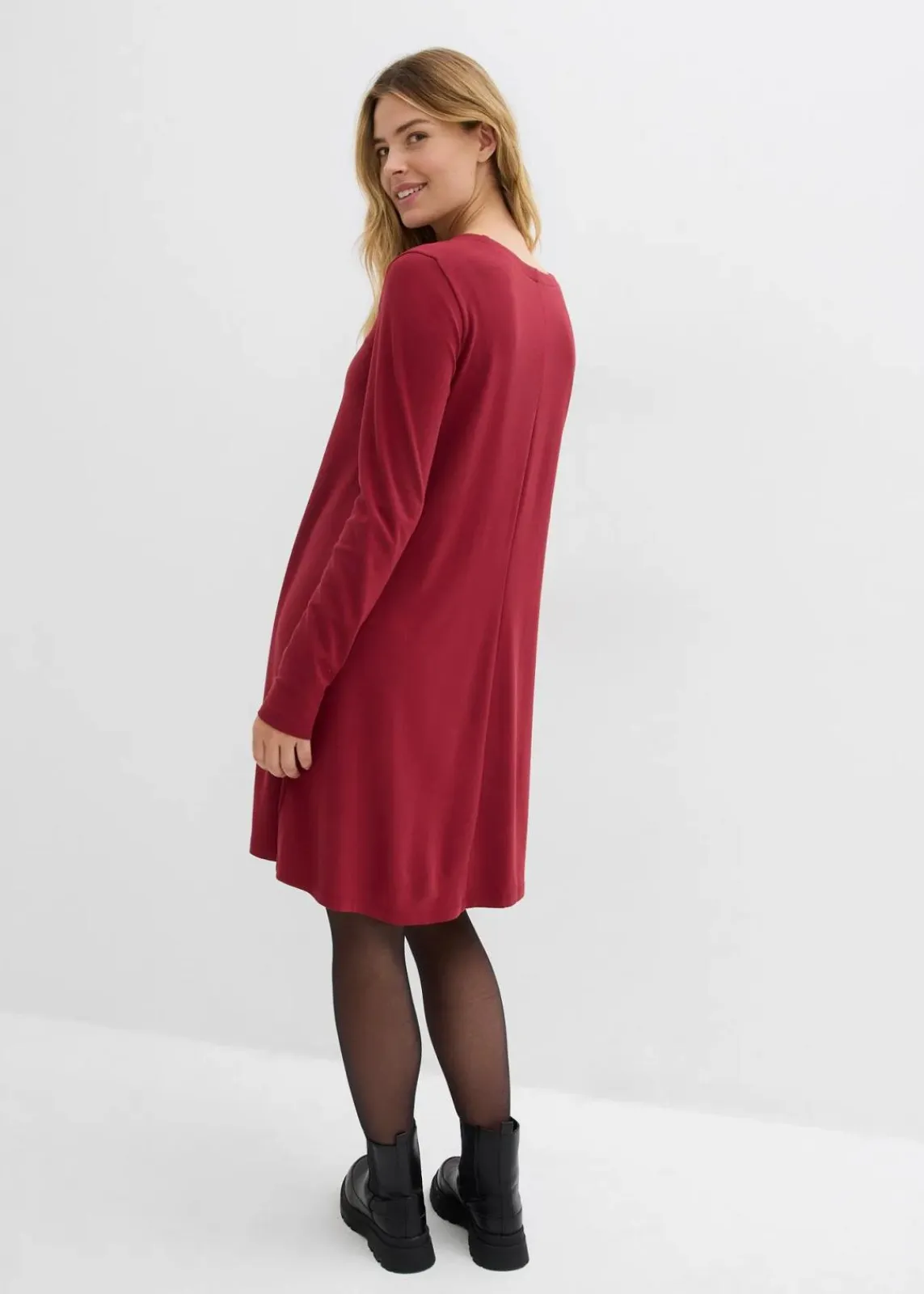bonprix Bekleidung·Pullover & Strickjacken|Kleider^Kleid aus fließendem Viskose-Mix pflaumenrot