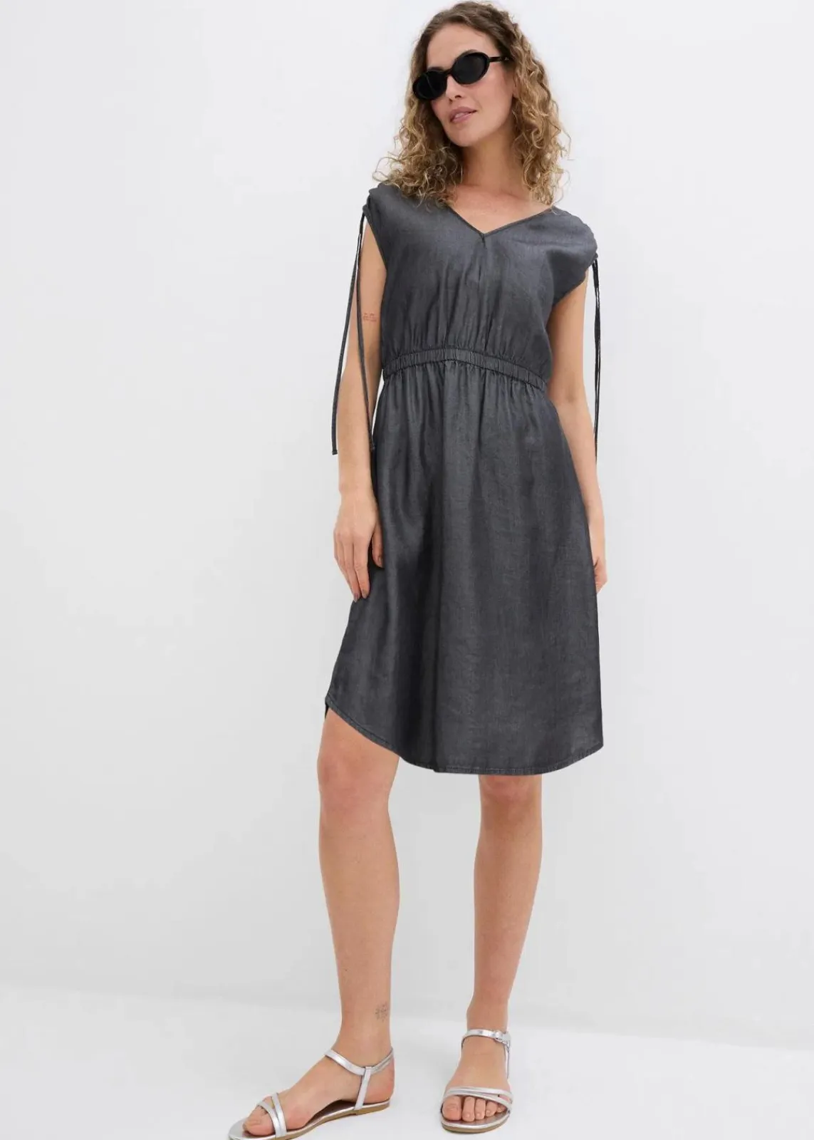 bonprix Kleider|Bekleidung·Pullover & Strickjacken^Kleid aus glattem Lyocell schwarz denim