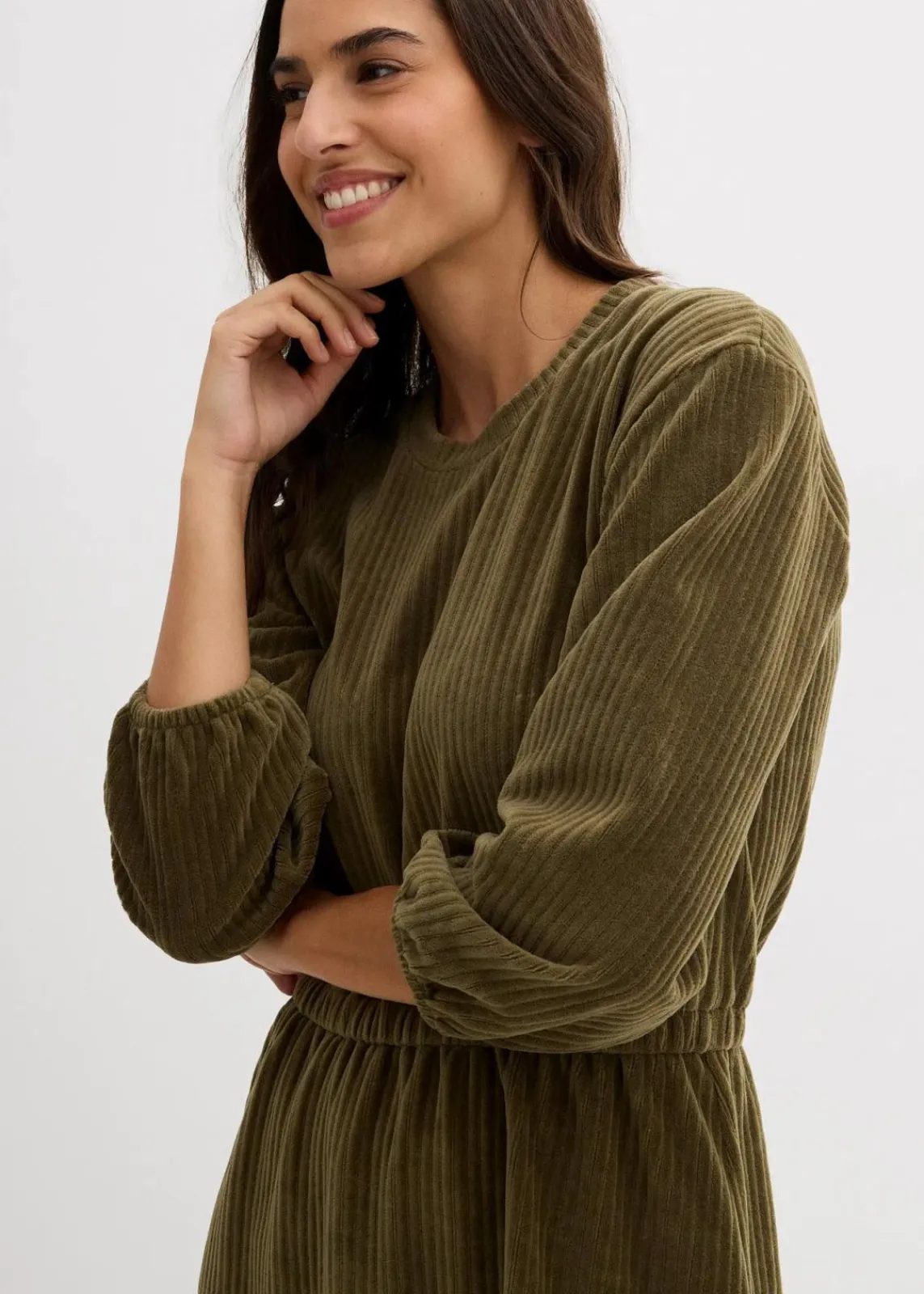 bonprix Bekleidung·Pullover & Strickjacken|Kleider^Kleid aus Jersey-Cord dunkeloliv