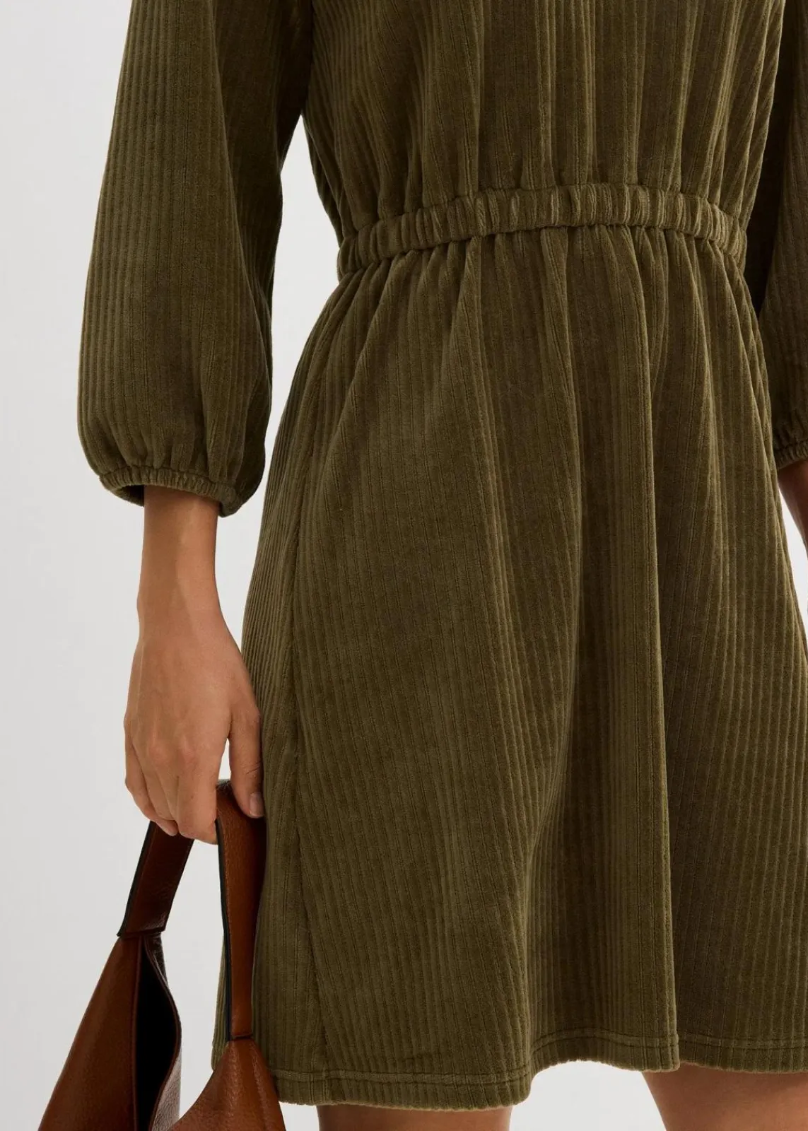 bonprix Bekleidung·Pullover & Strickjacken|Kleider^Kleid aus Jersey-Cord dunkeloliv