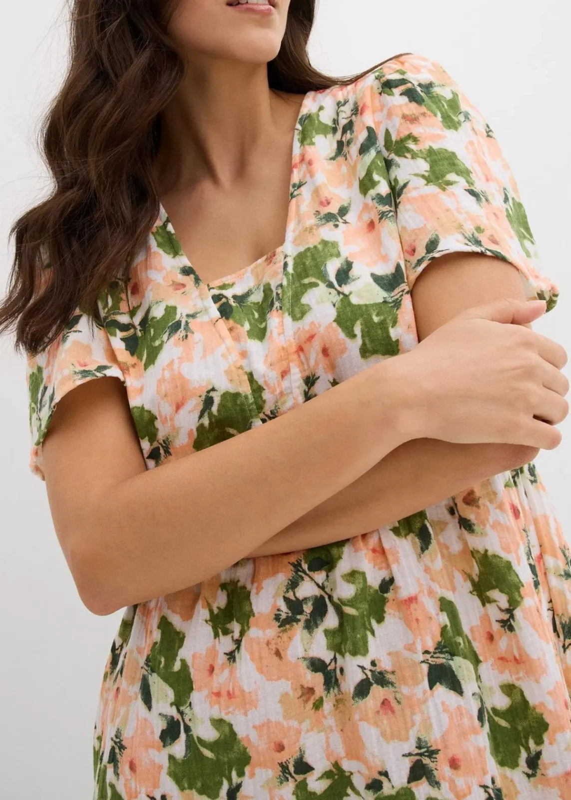 bonprix Bekleidung·Pullover & Strickjacken|Kleider^Kleid aus Musselin weiß/hellgrün/melba/helllachs/mattpistazie/moosgrün floral