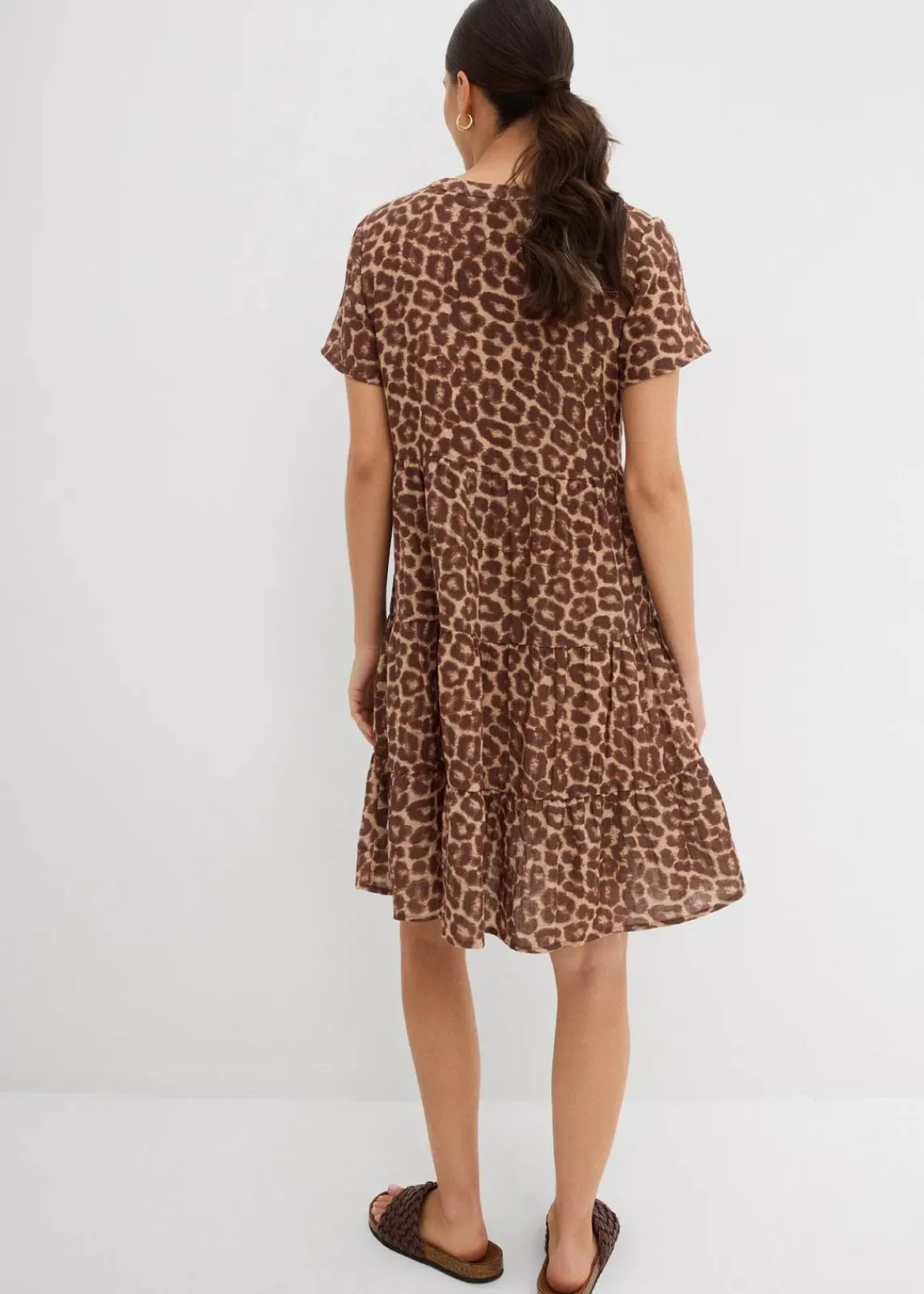 bonprix Kleider|Bekleidung·Pullover & Strickjacken^Kleid aus weichem Musselin braun/mittelbraun/maronenbraun/naturstein/mandelbeige leo bedruckt