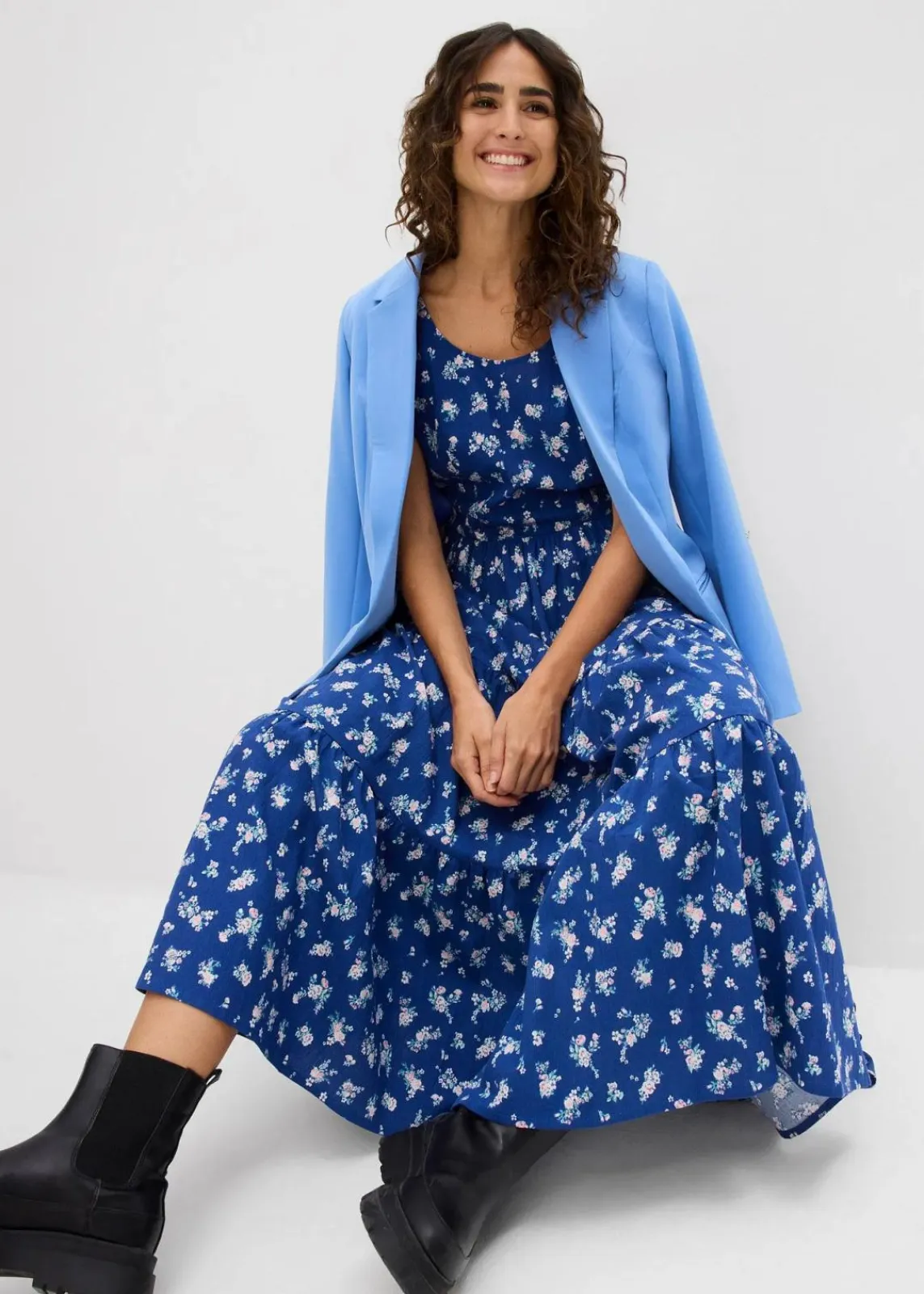 bonprix Kleider|Bekleidung·Pullover & Strickjacken^Kleid mit kurzen Ärmeln enzianblau/topazblau/hellblau geblümt