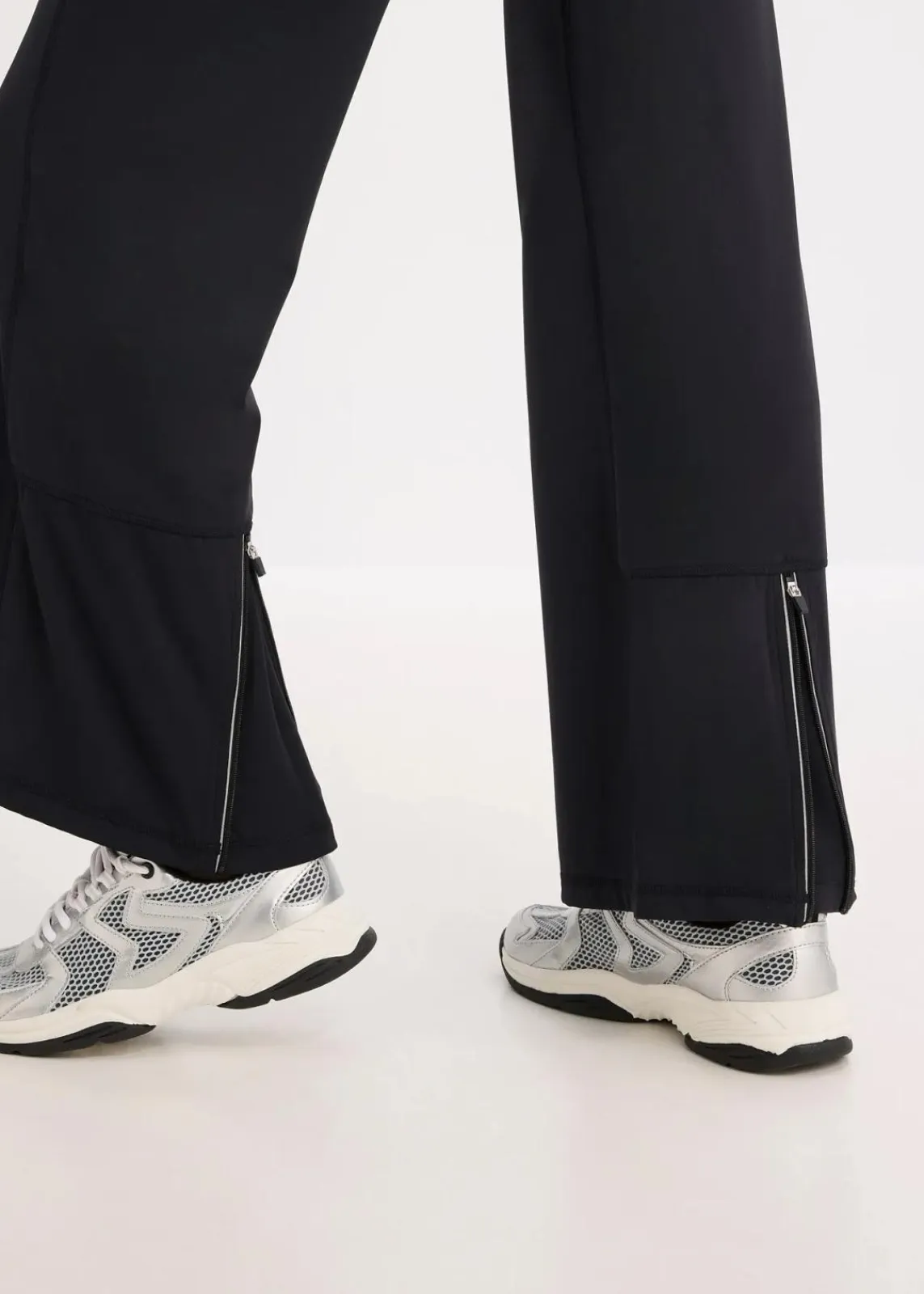 bonprix Bekleidung·Sweat|Bekleidung·Kleider^Komfort- Sport-Hose mit verstellbarer Beinweite schwarz