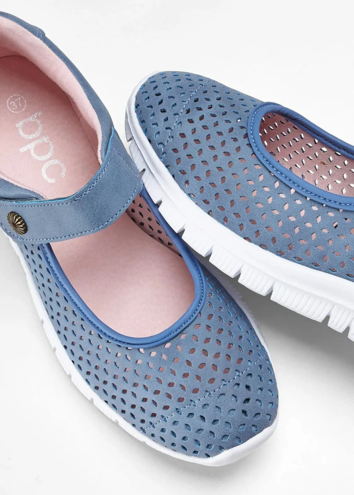 bonprix Komfortschuhe|Sommerschuhe^Komfort-Mary-Janes mit leichter Sohle blau/rosa