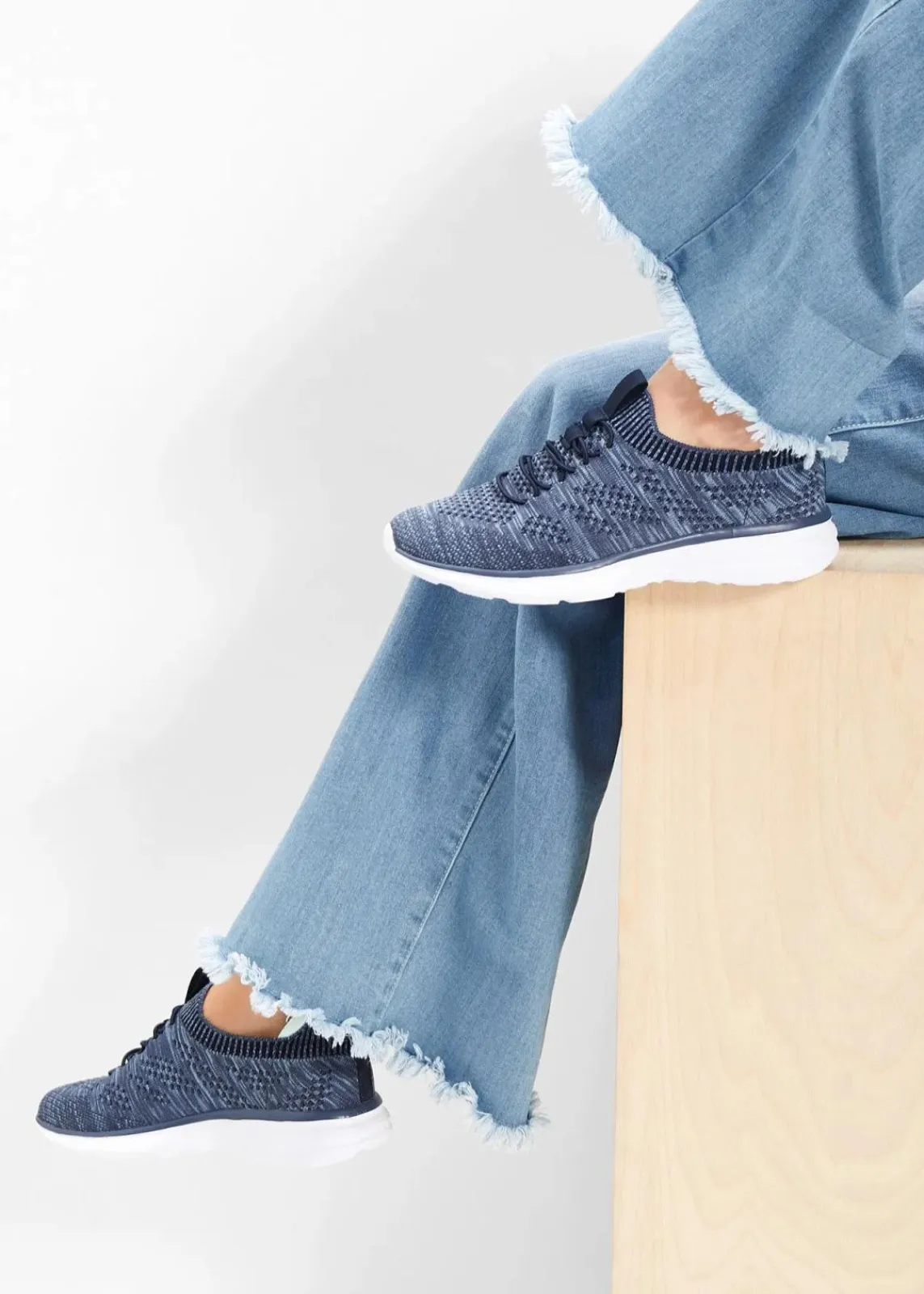 bonprix Sneaker|Sport- & Trekkingschuhe^Komfort-Slip-In-Sneaker aus Soft-Material blau
