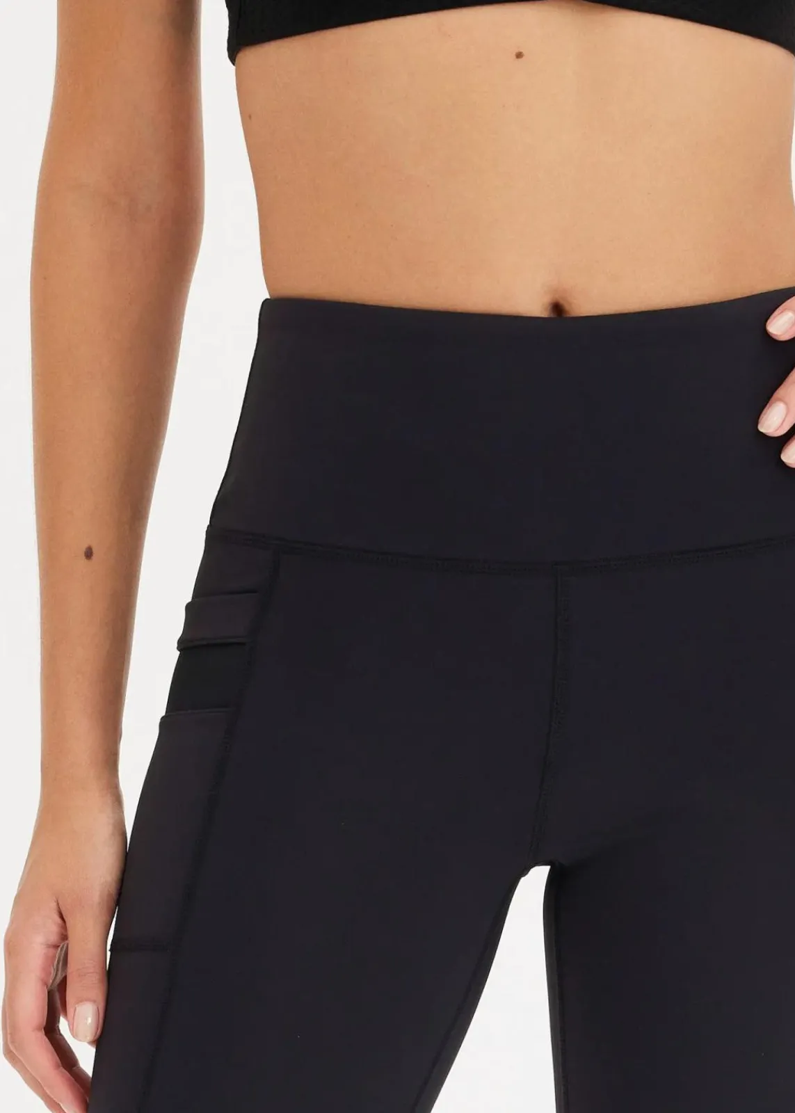bonprix Bekleidung·Sweat|Bekleidung·Kleider^Komfort-Sport-Leggings mit transparentem Mesh und Handytasche schwarz