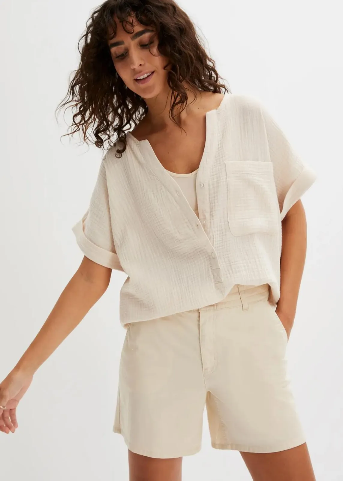 bonprix Blusen & Tuniken|Bekleidung·Jacken & Mäntel^Kurzarmbluse aus Musselin kieselbeige