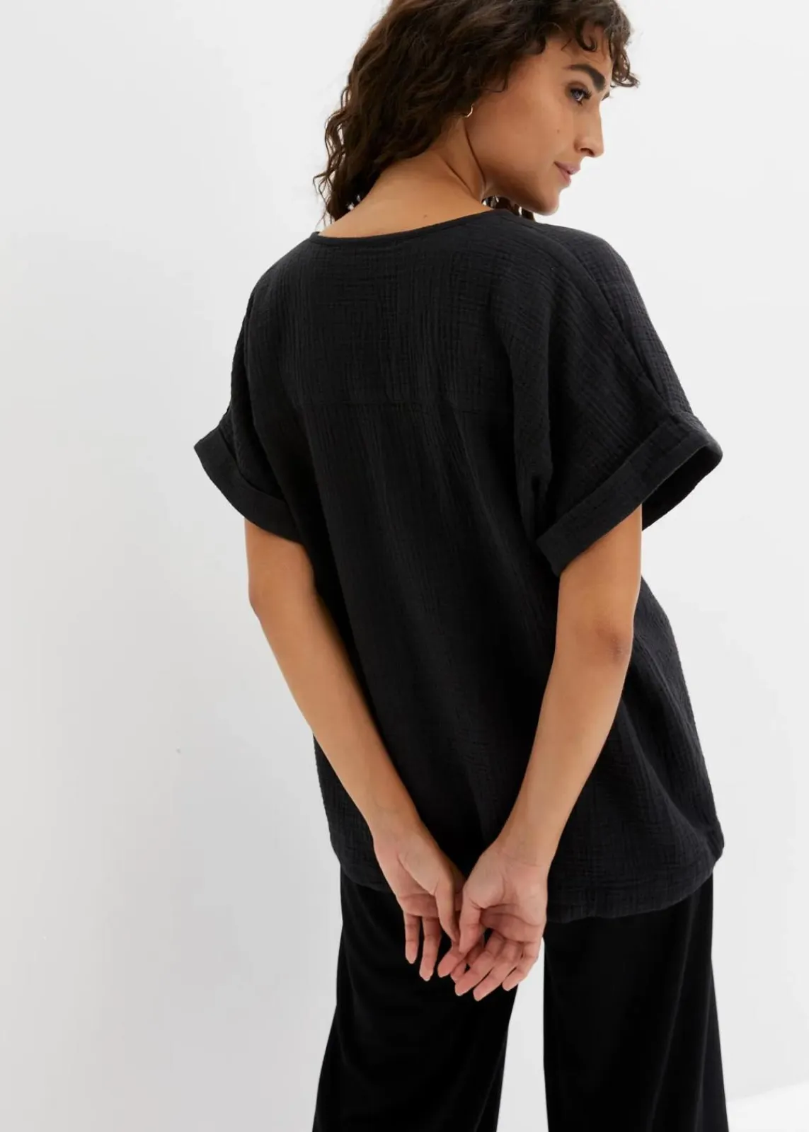bonprix Bekleidung·Jacken & Mäntel|Blusen & Tuniken^Kurzarmbluse aus Musselin schwarz