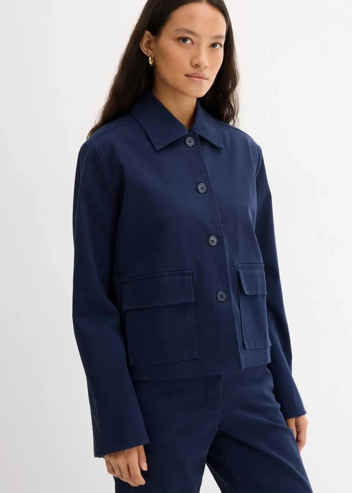 bonprix Bekleidung·Hosen|Zweiteiler & Sets^Kurze Übergangsjacke aus elastischem Bio-Baumwoll-Mix dunkelblau