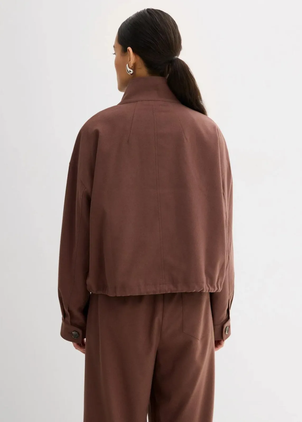 bonprix Bekleidung·Hosen|Zweiteiler & Sets^Kurze Übergangsjacke aus Viskose-Mix braun