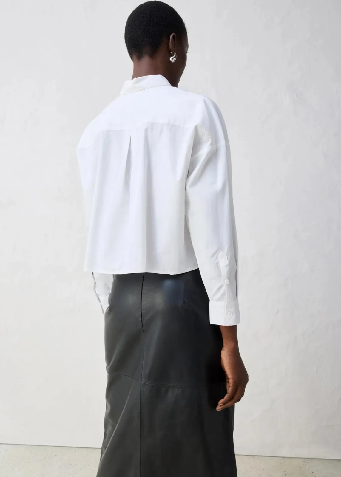 bonprix Bekleidung·Jacken & Mäntel|Blusen & Tuniken^Kurze Oversize Bluse mit Seidenanteil weiß