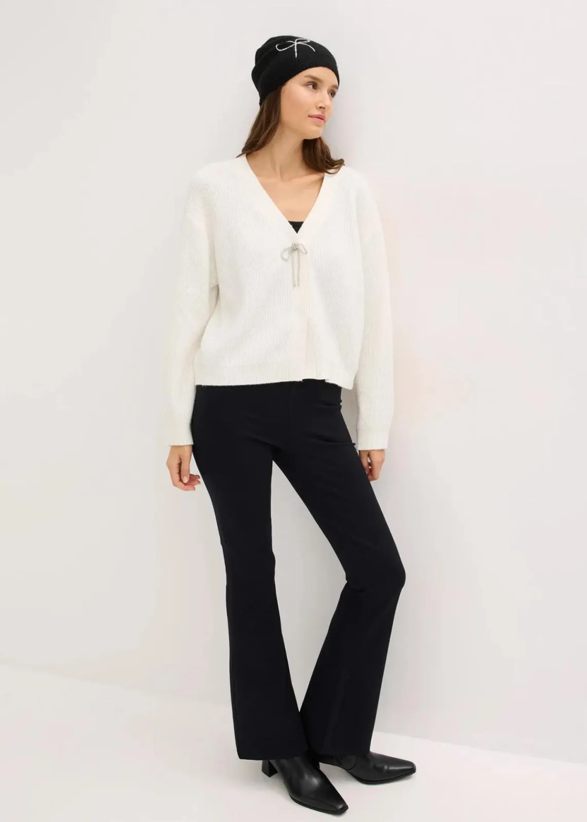 bonprix Bekleidung·Umstandsmode|Strickmode^Kurze Strickjacke wollweiß