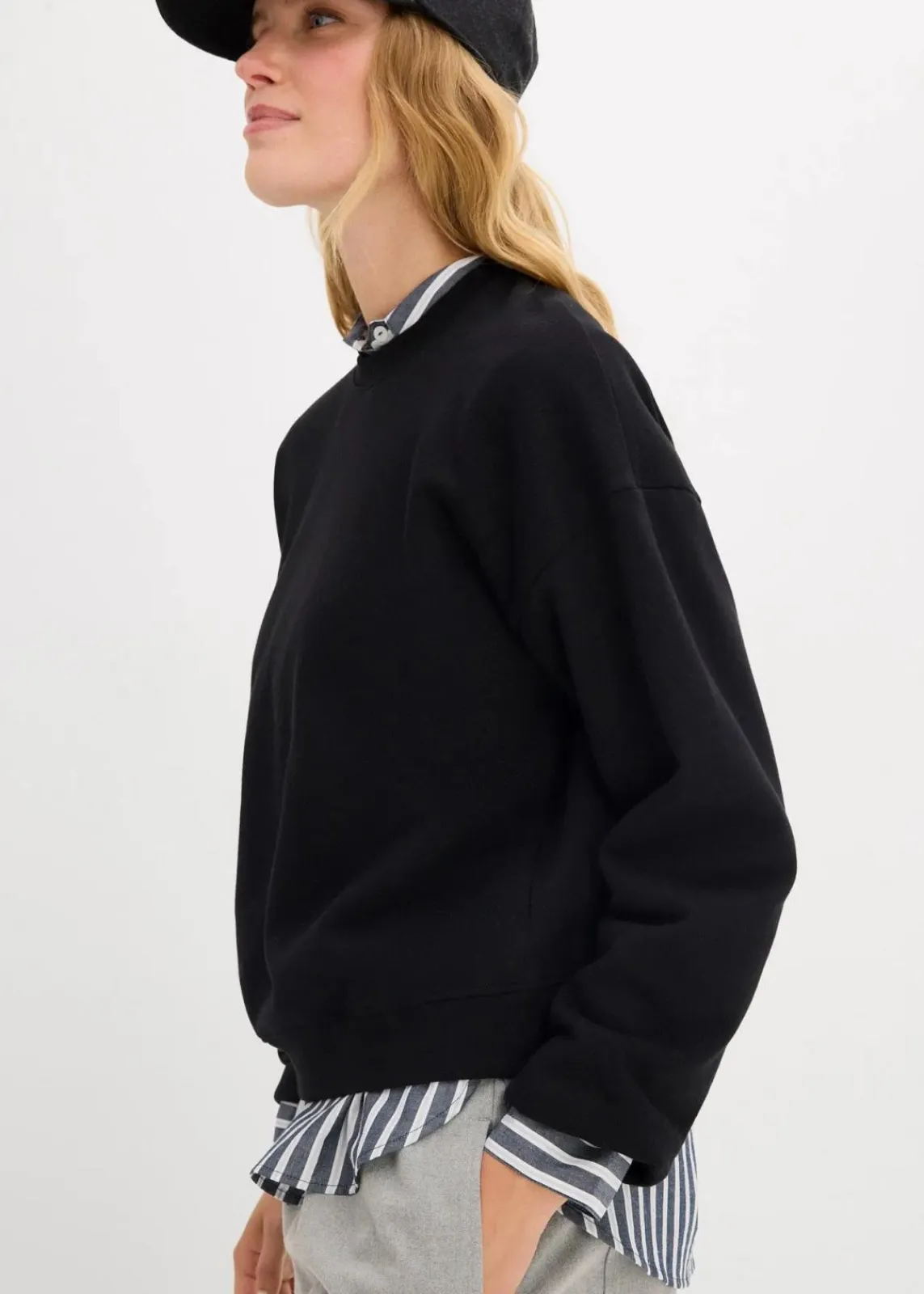 bonprix Nachhaltigere Materialien|Sweat^Kurzes Oversize-Sweatshirt aus reiner Bio-Baumwolle schwarz