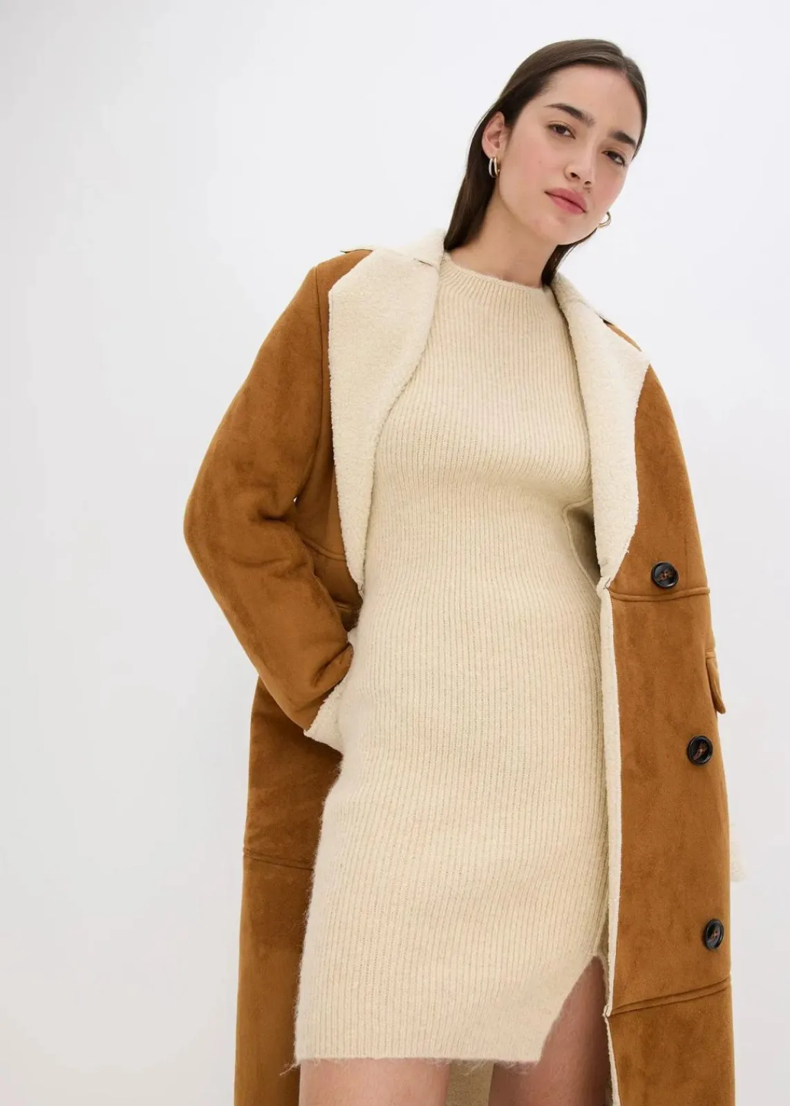 bonprix Bekleidung·Umstandsmode|Bekleidung·Pullover & Strickjacken^Kurzes Strickkleid mit Wollanteil kieselbeige