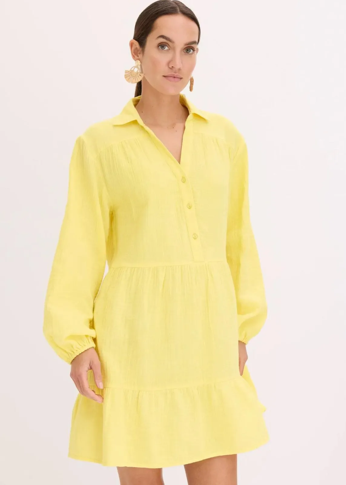 bonprix Bekleidung·Pullover & Strickjacken|Kleider^Kurzes Stufen-Kleid aus Musselin softgelb