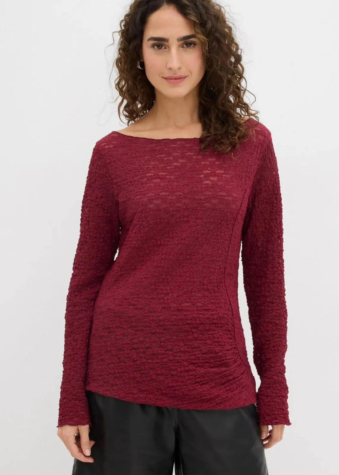 bonprix Shirts & Tops^Langarmshirt aus Spitze dunkelbeere