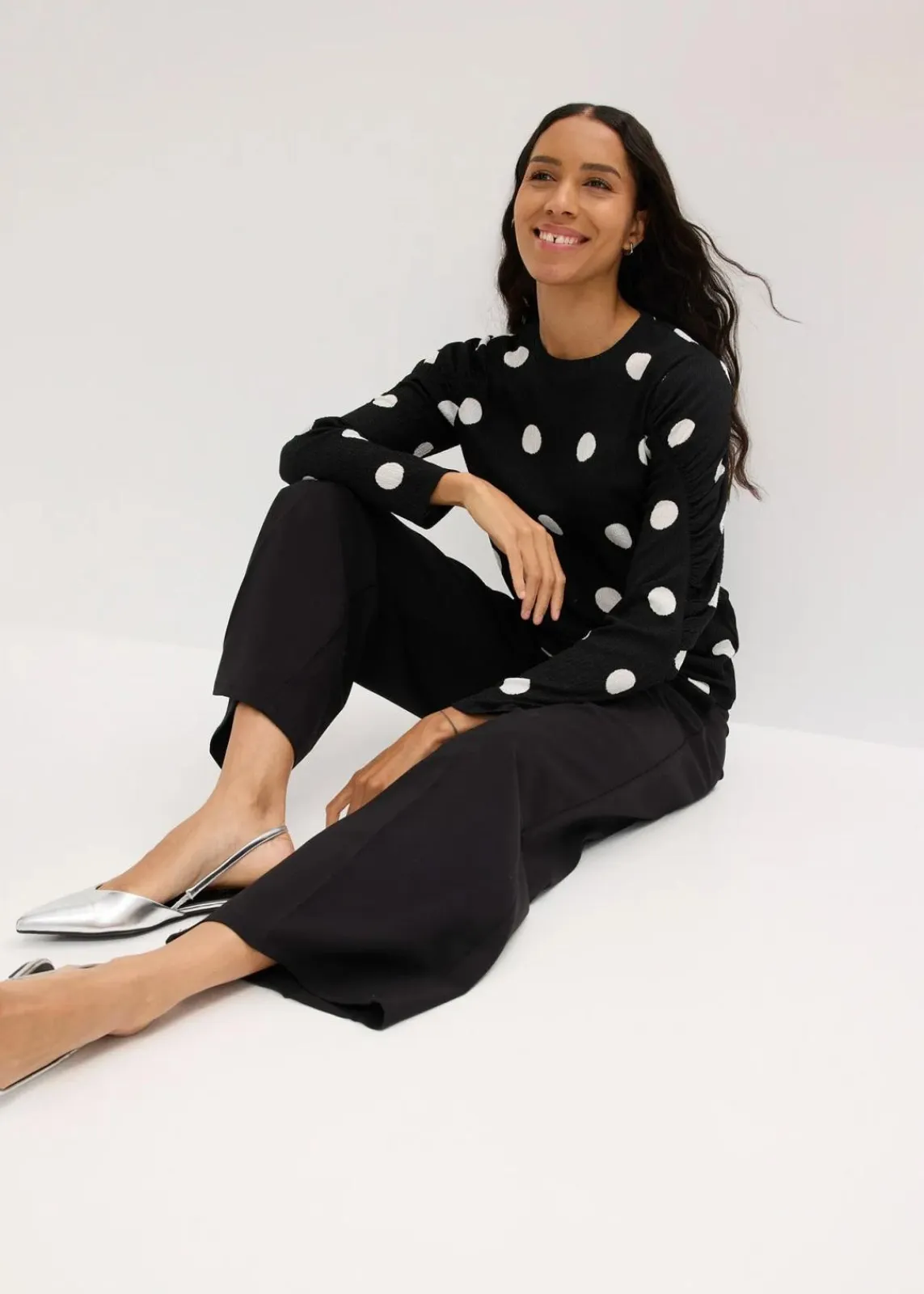 bonprix Shirts & Tops^Langarmshirt aus strukturiertem Crêpe schwarz/weiß gepunktet