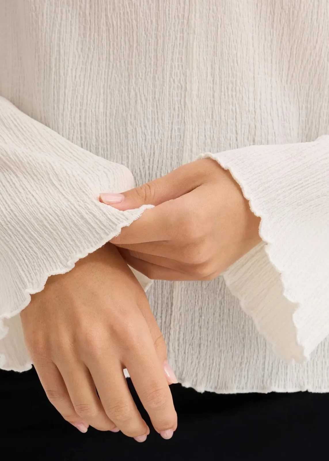 bonprix Shirts & Tops^Langarmshirt aus strukturiertem Crêpe wollweiß