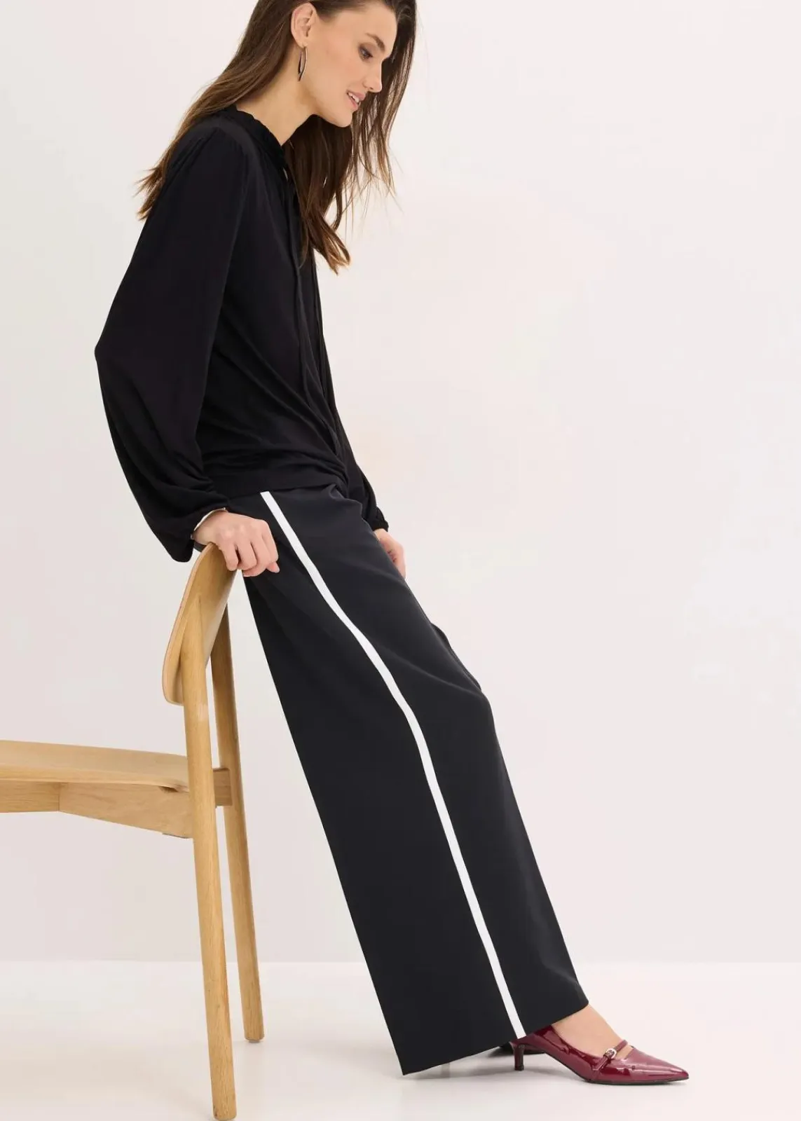 bonprix Nachhaltigere Materialien|Shirts & Tops^Langarmshirt aus Viskose-Mix schwarz