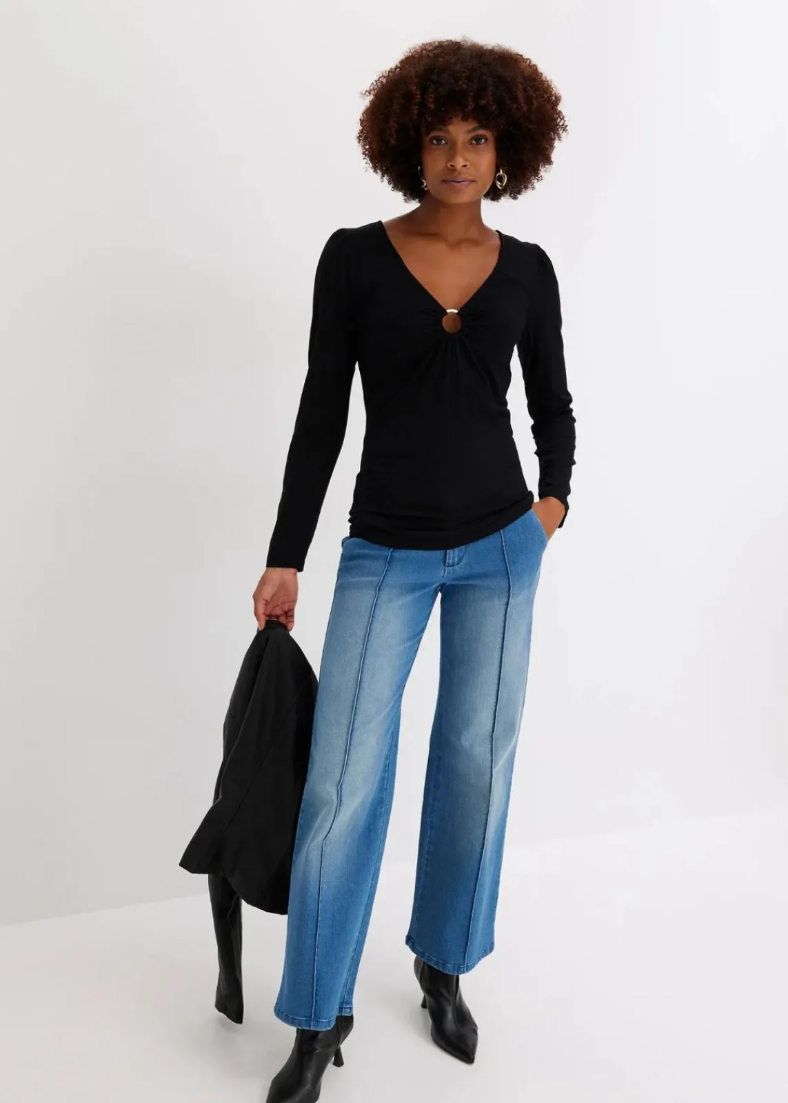 bonprix Shirts & Tops^Langarmshirt mit Accessoire schwarz