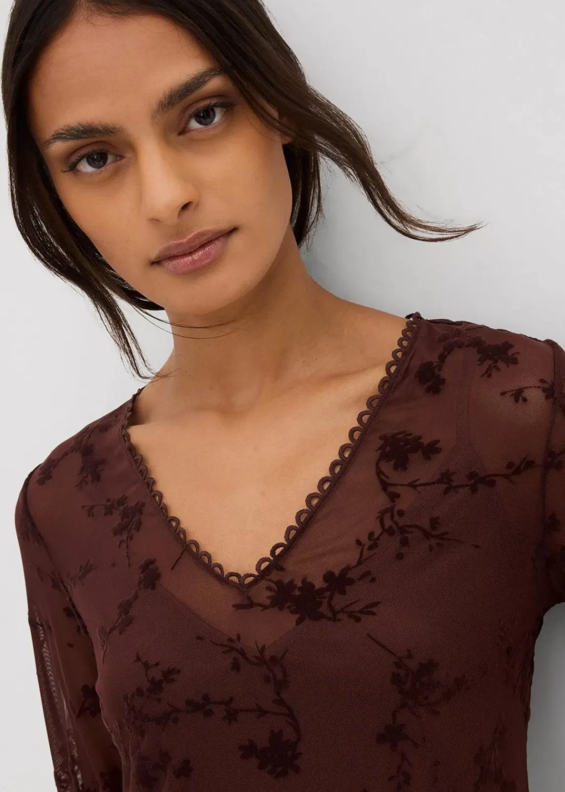 bonprix Shirts & Tops^Langarmshirt mit Flockprint terrabraun
