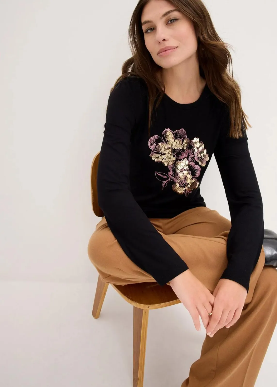 bonprix Shirts & Tops^Langarmshirt mit Pailletten schwarz/gold bedruckt