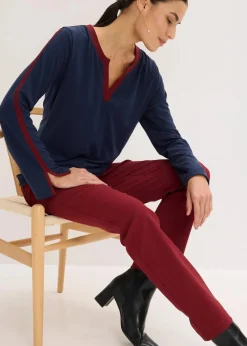 bonprix Shirts & Tops^Langarmshirt mit Schlitz dunkelblau/rubinrot