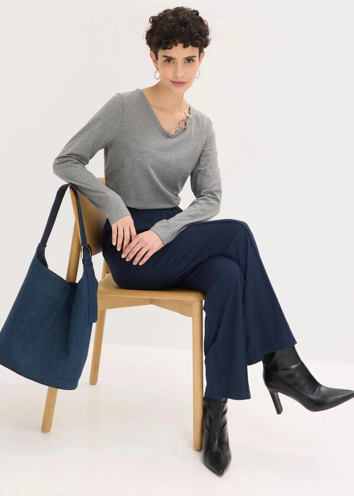 bonprix Shirts & Tops^Langarmshirt mit Ösen grau meliert meliert