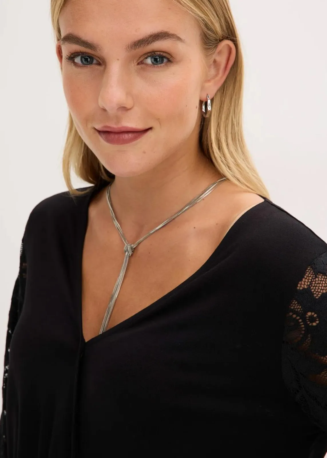 bonprix Shirts & Tops^Langarmshirt mit Spitze schwarz