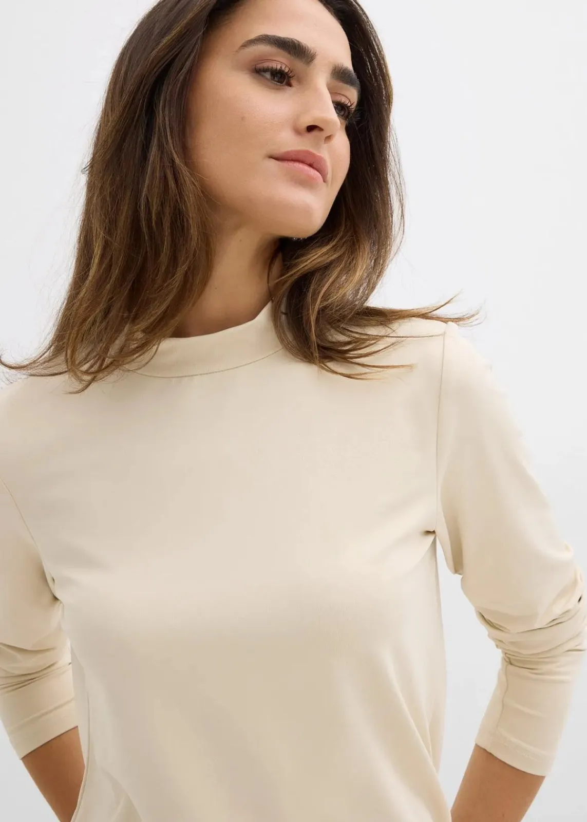 bonprix Shirts & Tops|Basics^Langarmshirt mit Stehkragen mit recyceltem Polyamid hellsand