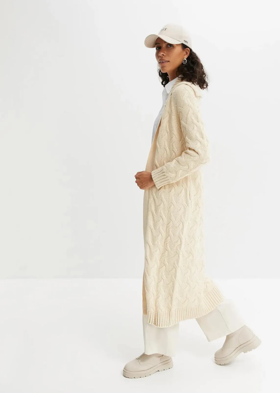 bonprix Bekleidung·Umstandsmode|Pullover & Strickjacken^Langer Strickmantel aus Zopfstrick kieselbeige