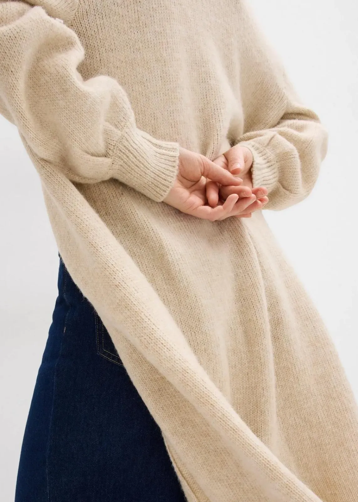 bonprix Pullover & Strickjacken|Strickmode^Langer Strickmantel in Hairy Optik hellsand