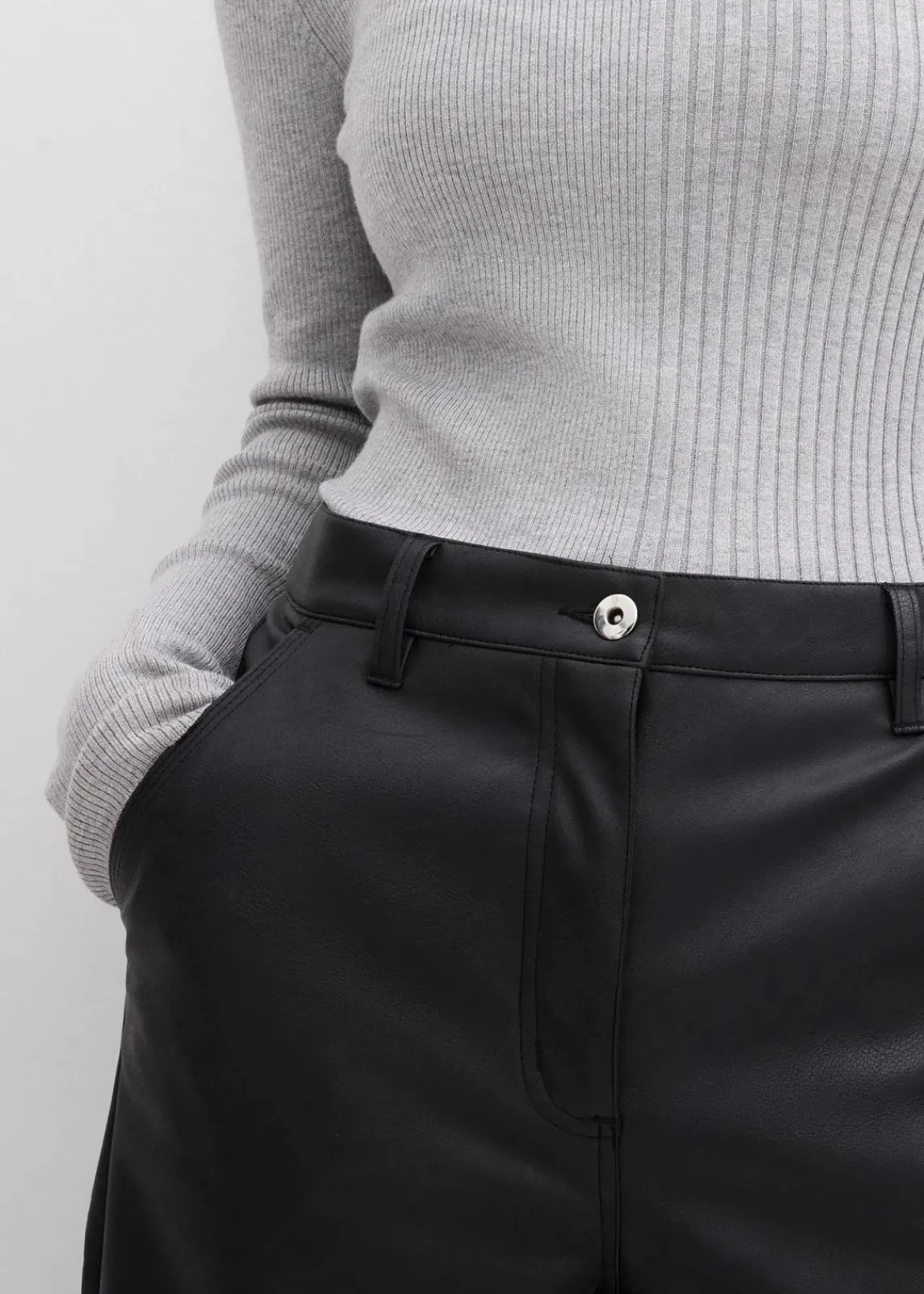 bonprix Bekleidung·Kleider|Hosen^Lederimitat-Hose schwarz