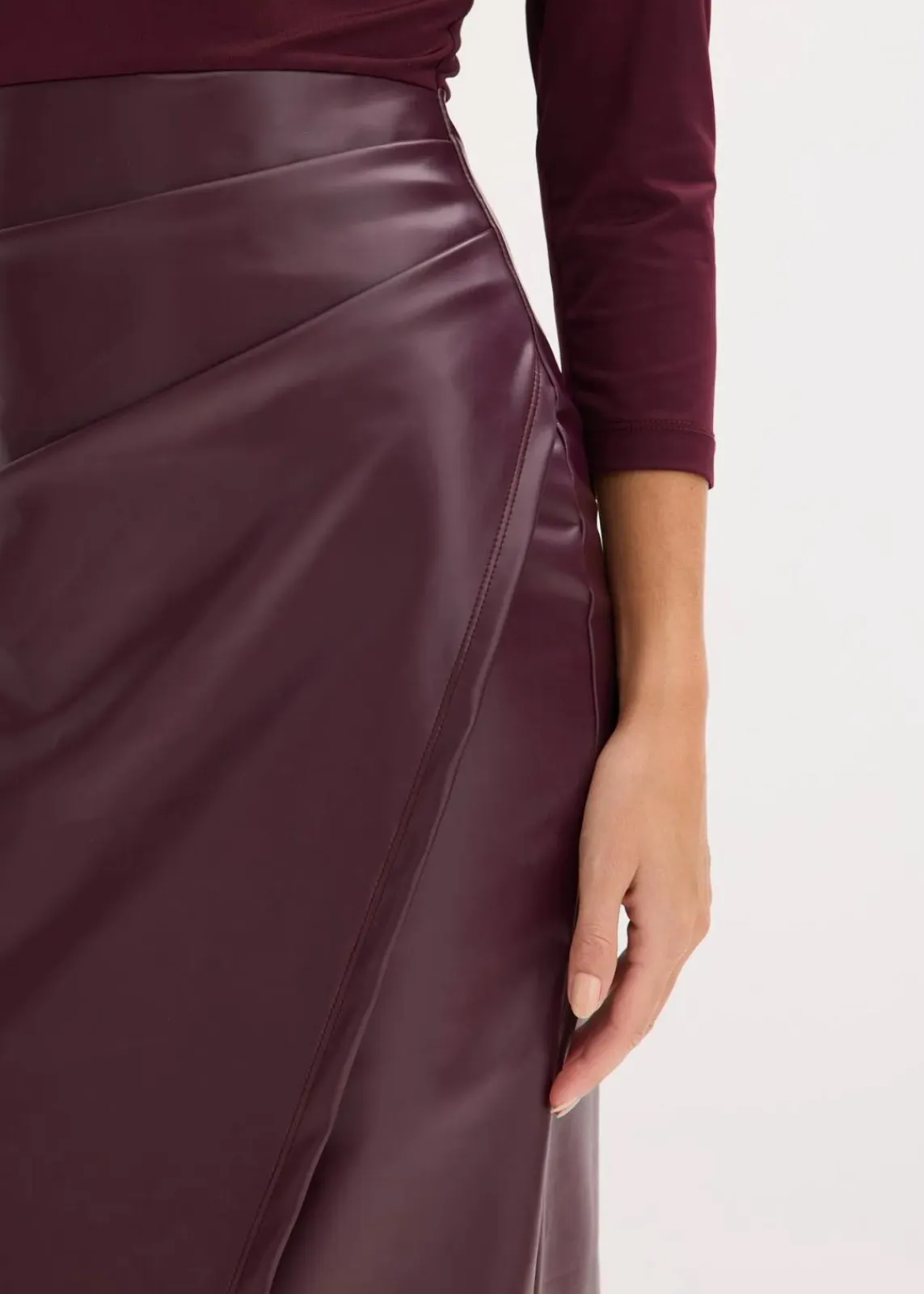 bonprix Bekleidung·Pullover & Strickjacken|Kleider^Lederimitat-Kleid mit Jersey-Oberteil weinrot