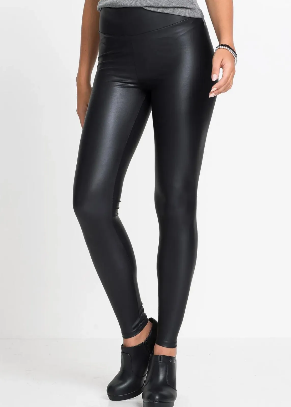 bonprix Hosen|Kurzgrößen^Lederimitat-Leggings mit Beschichtung schwarz