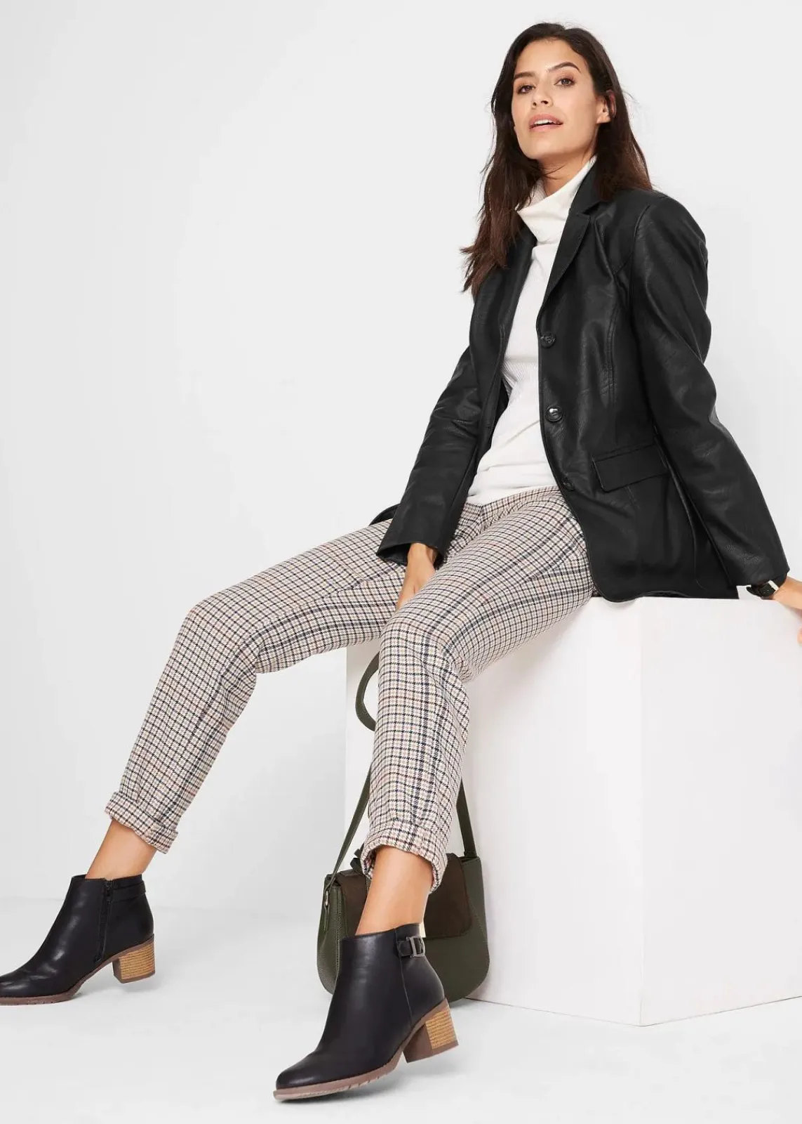 bonprix Jacken & Mäntel|Bekleidung·Hosen^Lederimitat-Longblazer schwarz